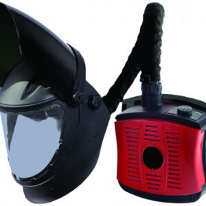 EN WELTEK SLIP/SKÄRVISIR 5 DIN MED FRIKLUFTSENHET med ett genomskinligt visir och en röd och svart motordriven luftrenande respirator (PAPR) enhet.