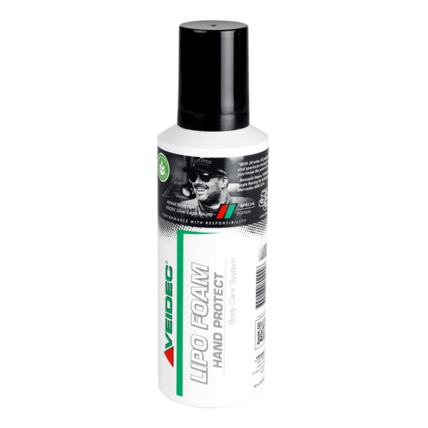 En flaska Veidec Lipo Foam, med en vit och svart design med gröna och röda accenter, och märkestext på etiketten.